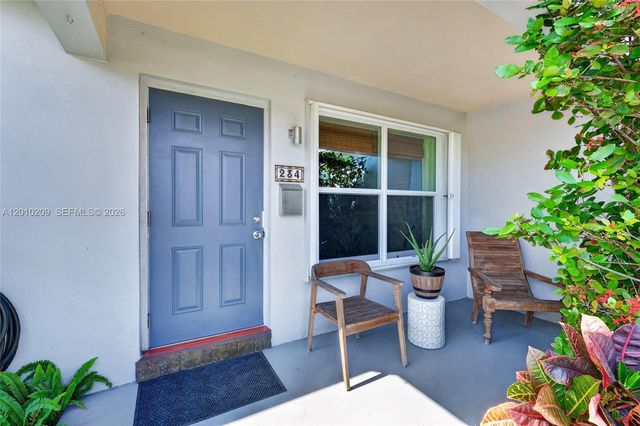 234 SE 3rd Ter, Dania Beach, FL 33004