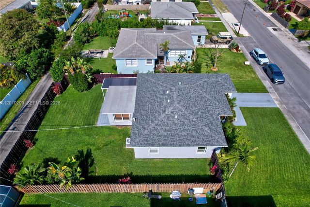 234 SE 3rd Ter, Dania Beach, FL 33004