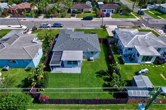 234 SE 3rd Ter, Dania Beach, FL 33004