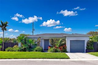 234 SE 3rd Ter, Dania Beach, FL 33004