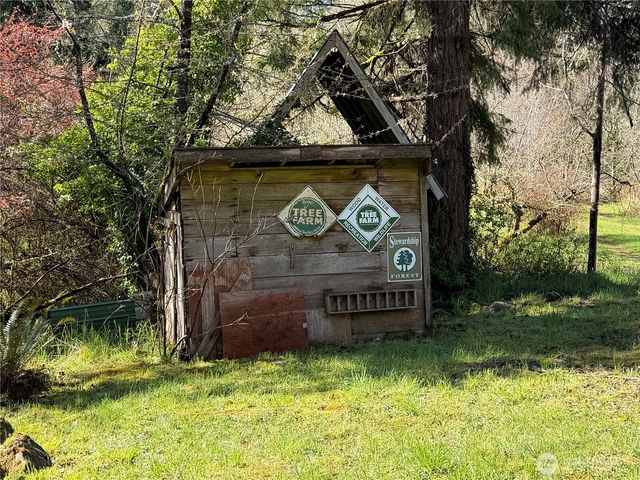 2750 Leland Valley Road W, Quilcene, WA 98376