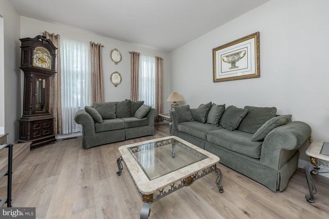 2 WALTON DR, Sewell, NJ 08080