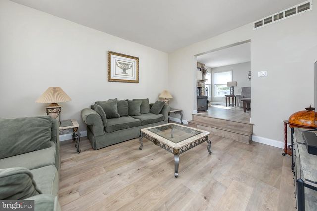 2 WALTON DR, Sewell, NJ 08080