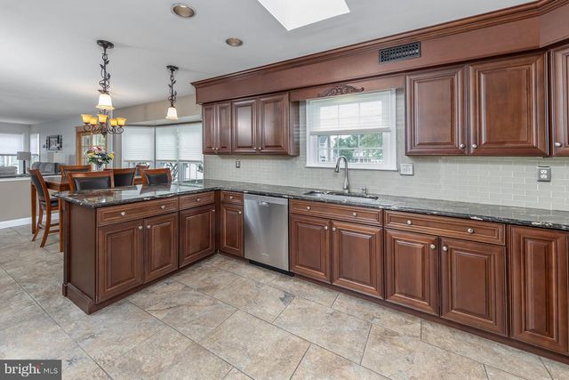 2 WALTON DR, Sewell, NJ 08080