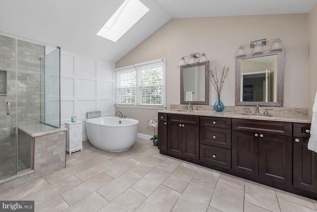 2 WALTON DR, Sewell, NJ 08080