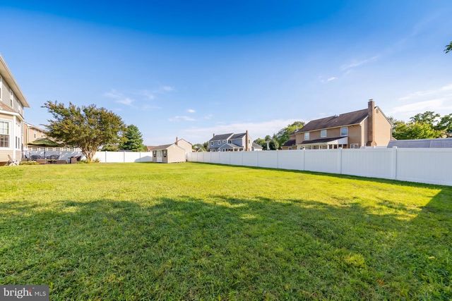 2 WALTON DR, Sewell, NJ 08080