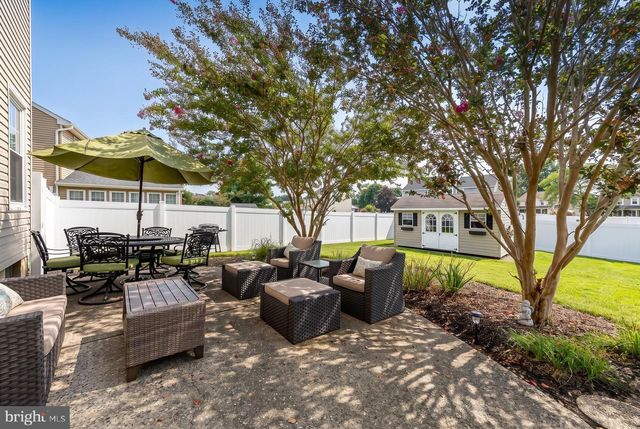 2 WALTON DR, Sewell, NJ 08080