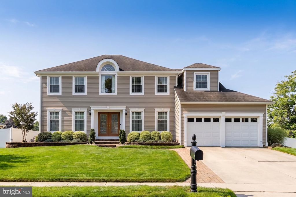 2 WALTON DR, Sewell, NJ 08080