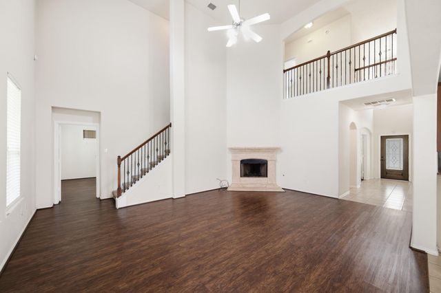2117 Rushing Spring Drive, Pearland, TX 77584
