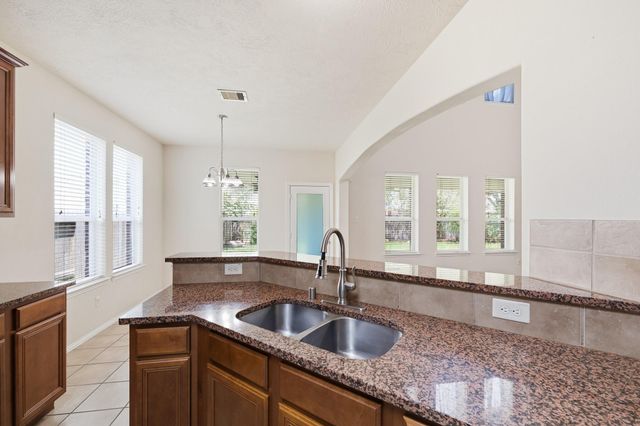 2117 Rushing Spring Drive, Pearland, TX 77584