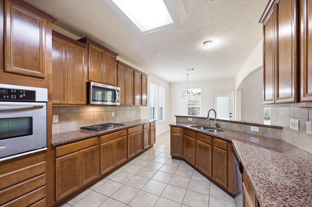 2117 Rushing Spring Drive, Pearland, TX 77584