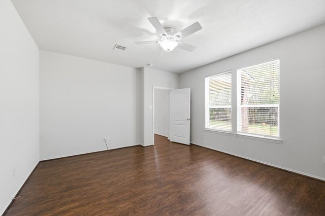 2117 Rushing Spring Drive, Pearland, TX 77584