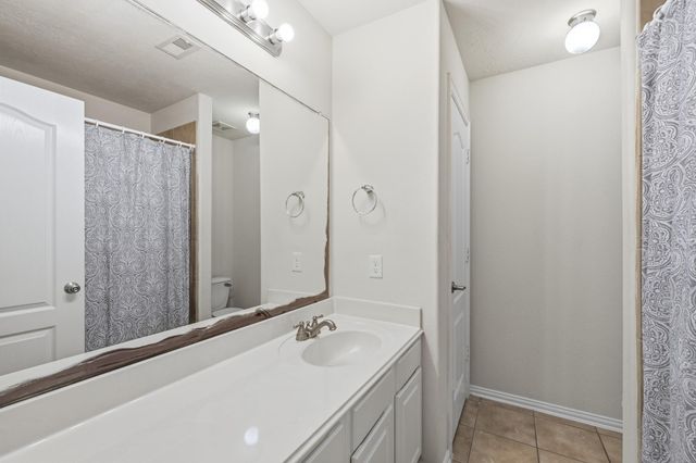 2117 Rushing Spring Drive, Pearland, TX 77584