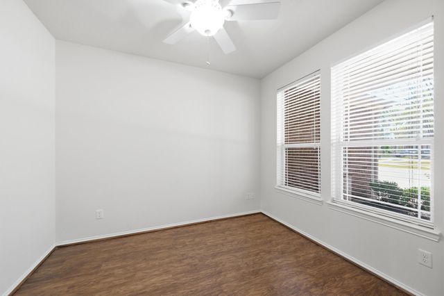 2117 Rushing Spring Drive, Pearland, TX 77584