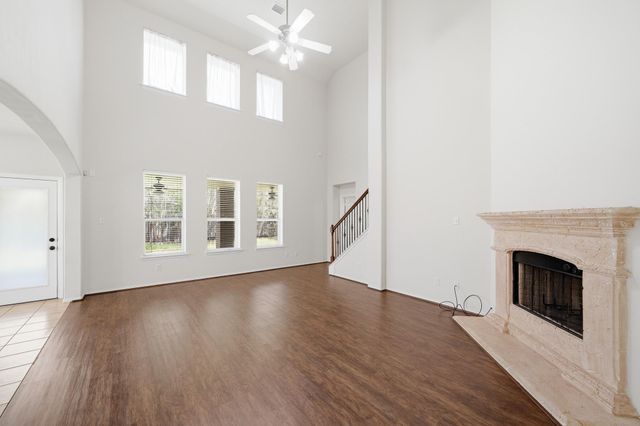 2117 Rushing Spring Drive, Pearland, TX 77584