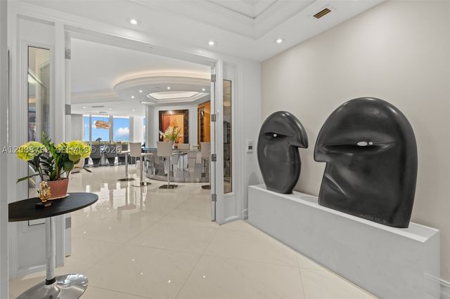 21050 Point Pl 802, Aventura, FL 33180