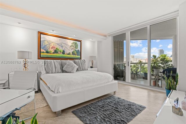 21050 Point Pl 802, Aventura, FL 33180