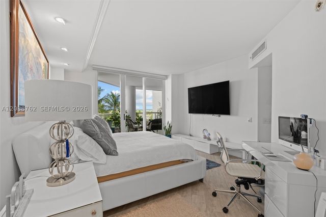 21050 Point Pl 802, Aventura, FL 33180