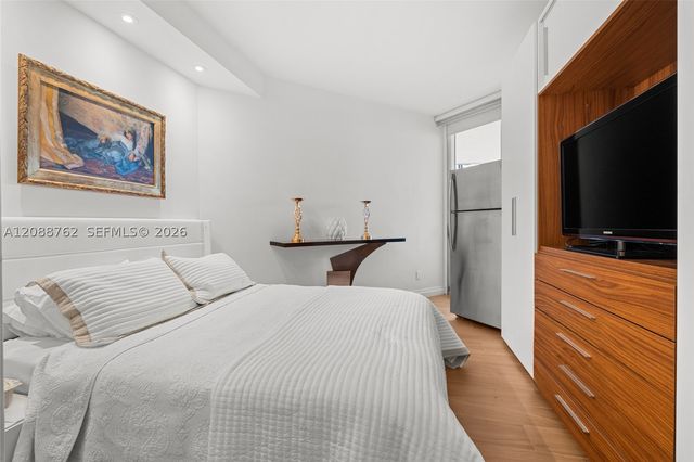 21050 Point Pl 802, Aventura, FL 33180
