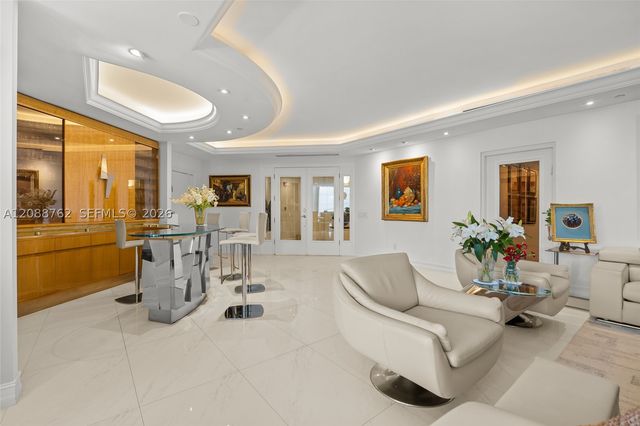 21050 Point Pl 802, Aventura, FL 33180