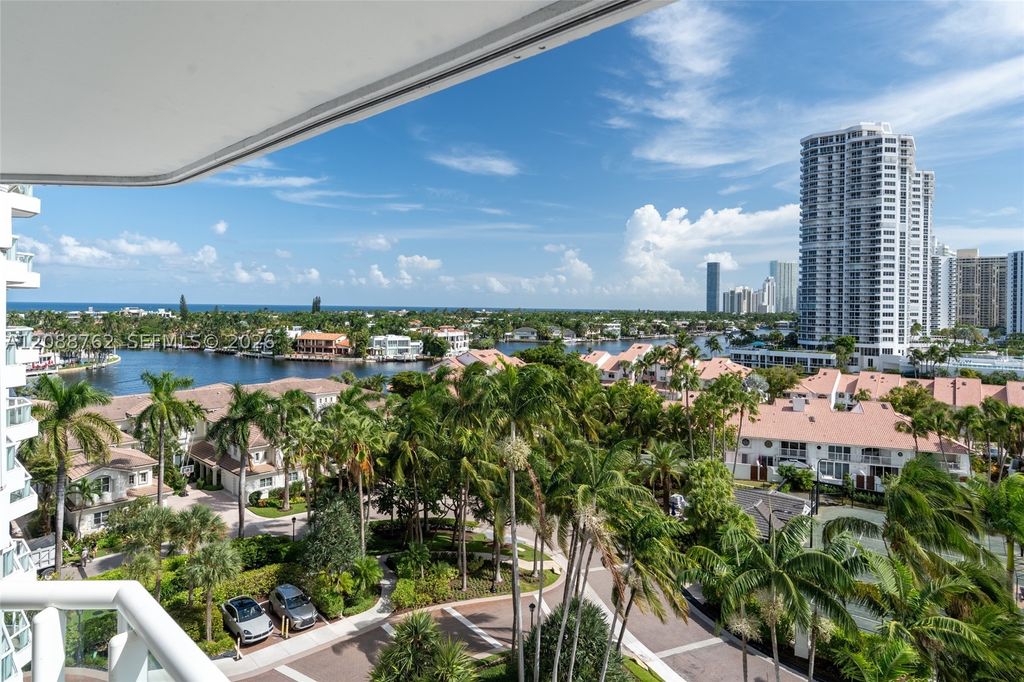 21050 Point Pl 802, Aventura, FL 33180