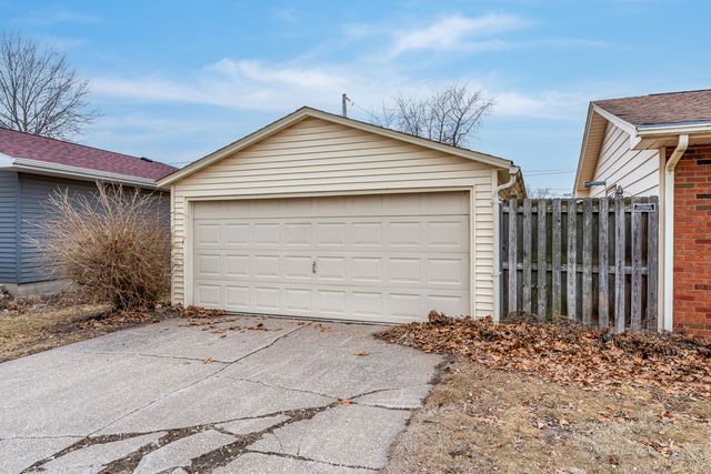 4905 50th Street, Moline, IL 61265