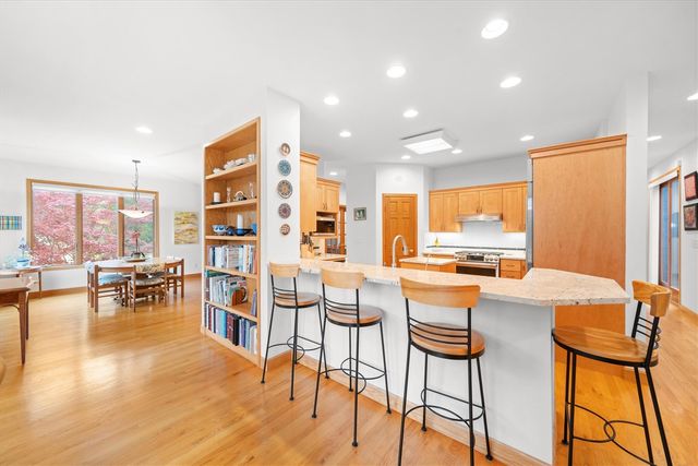 445 Huntington Drive, Ann Arbor, MI 48104