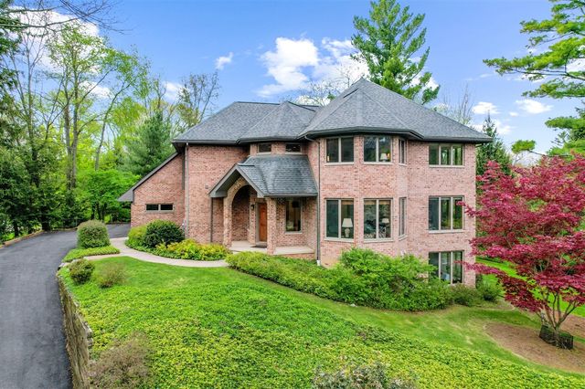 445 Huntington Drive, Ann Arbor, MI 48104