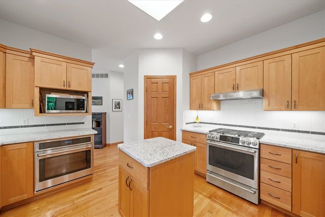 445 Huntington Drive, Ann Arbor, MI 48104