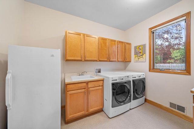 445 Huntington Drive, Ann Arbor, MI 48104