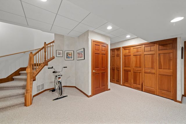 445 Huntington Drive, Ann Arbor, MI 48104