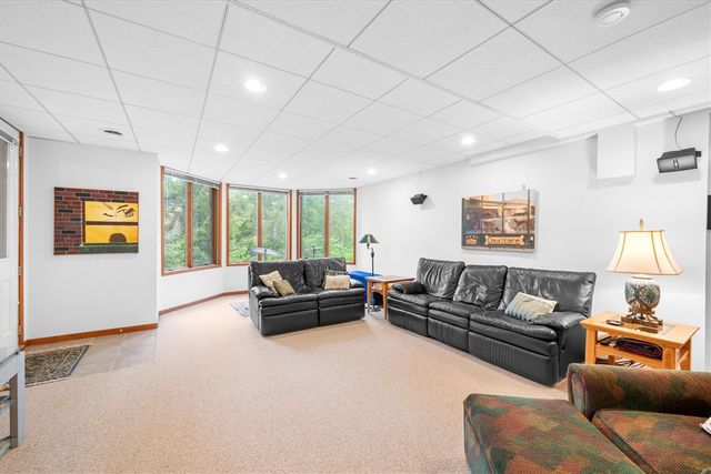 445 Huntington Drive, Ann Arbor, MI 48104