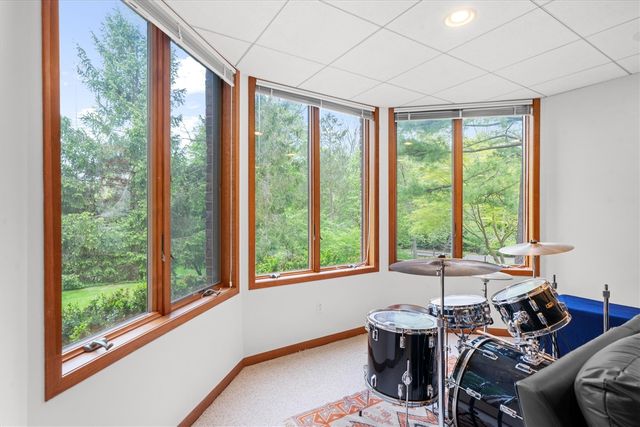 445 Huntington Drive, Ann Arbor, MI 48104