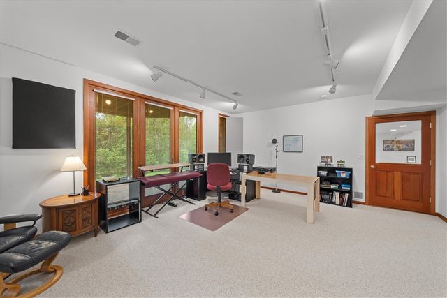 445 Huntington Drive, Ann Arbor, MI 48104
