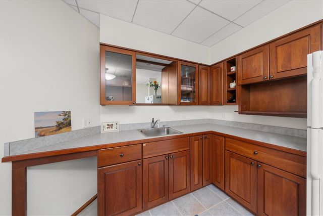 445 Huntington Drive, Ann Arbor, MI 48104