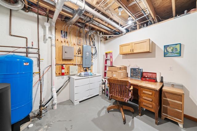 445 Huntington Drive, Ann Arbor, MI 48104