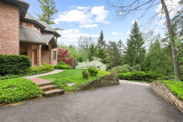 445 Huntington Drive, Ann Arbor, MI 48104