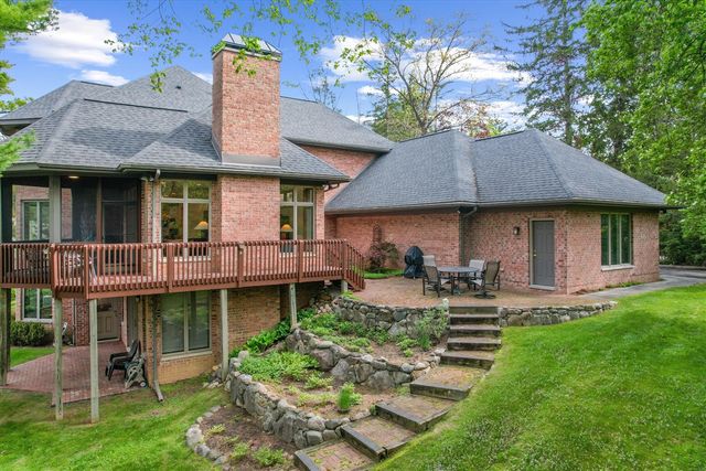 445 Huntington Drive, Ann Arbor, MI 48104