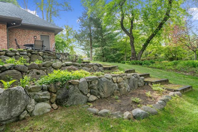 445 Huntington Drive, Ann Arbor, MI 48104