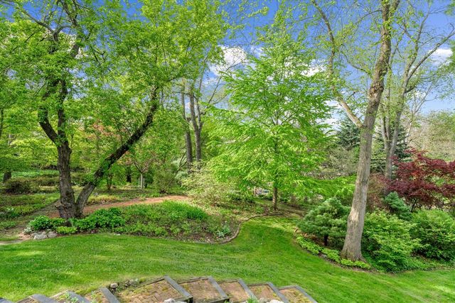 445 Huntington Drive, Ann Arbor, MI 48104