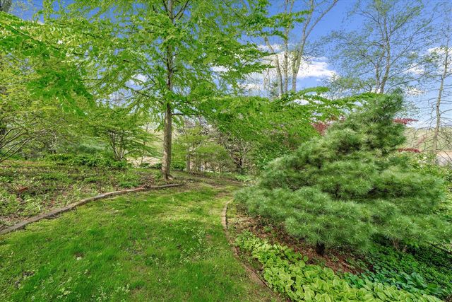 445 Huntington Drive, Ann Arbor, MI 48104