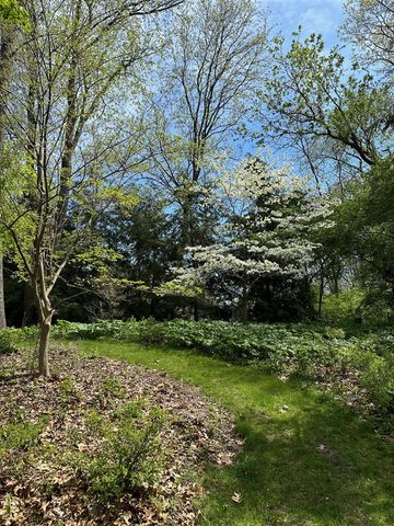 445 Huntington Drive, Ann Arbor, MI 48104