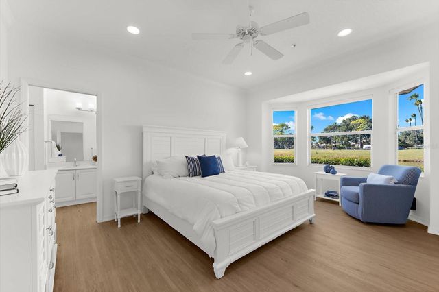 4924 MAHOGANY RUN AVENUE, Sarasota, FL 34241