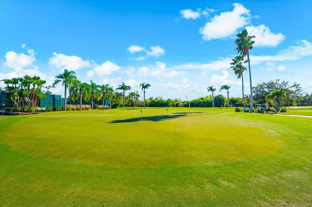 4924 MAHOGANY RUN AVENUE, Sarasota, FL 34241