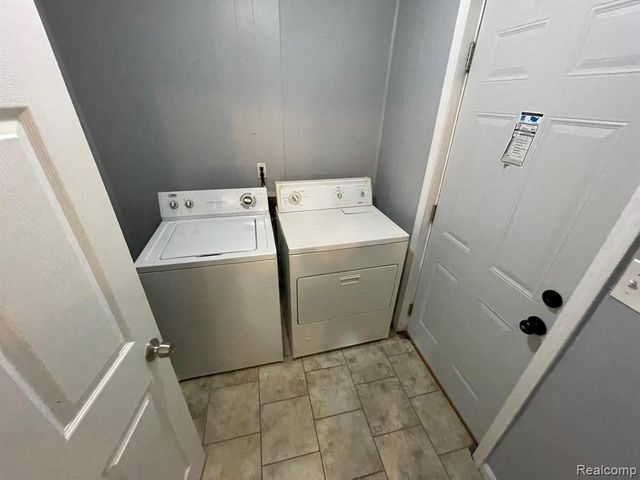 11775 Inkster Road, Livonia, MI 48150