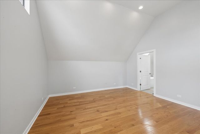 2915 N Rockwell Street, Chicago, IL 60618