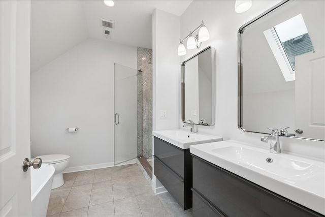 2915 N Rockwell Street, Chicago, IL 60618