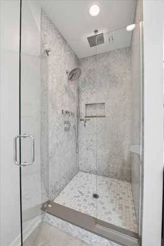 2915 N Rockwell Street, Chicago, IL 60618