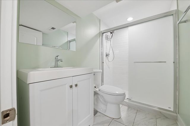 2915 N Rockwell Street, Chicago, IL 60618