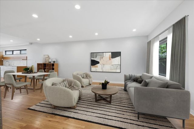 2915 N Rockwell Street, Chicago, IL 60618
